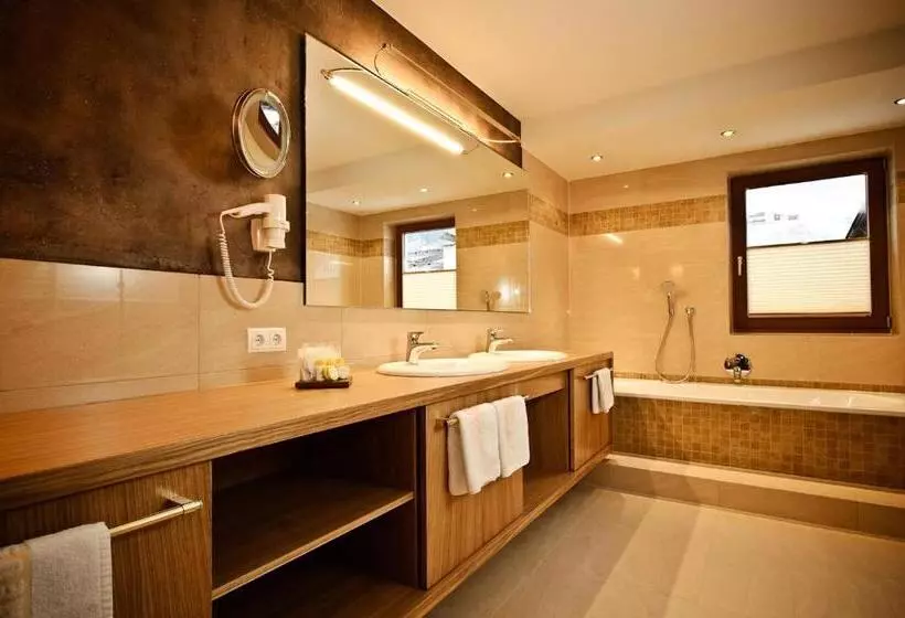 Deluxe-juniorsviitti, Sporthotel Neustift