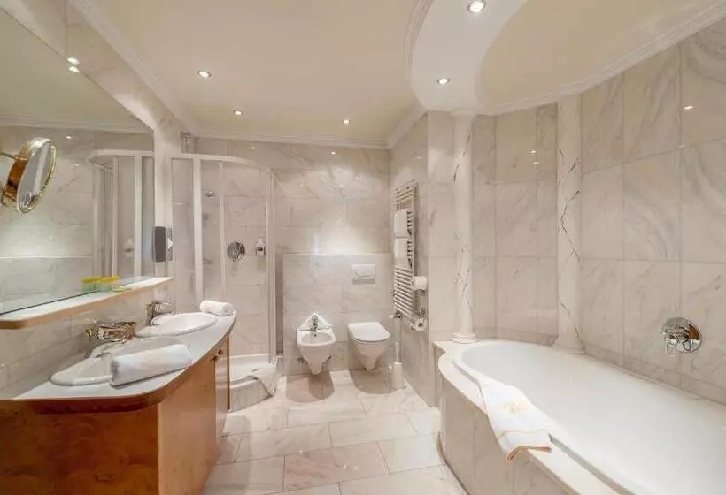 Sviitti 2 Makuuhuonetta, Sporthotel Neustift
