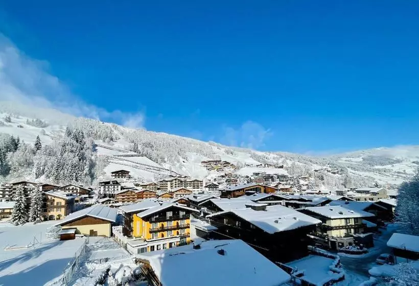 山の見えるジュニアスイート, Wellness  Und Familienhotel Egger