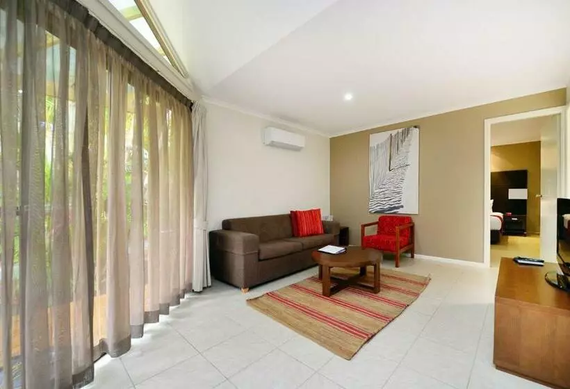 디럭스 자쿠지룸, Breakfree Aanuka Beach Resort