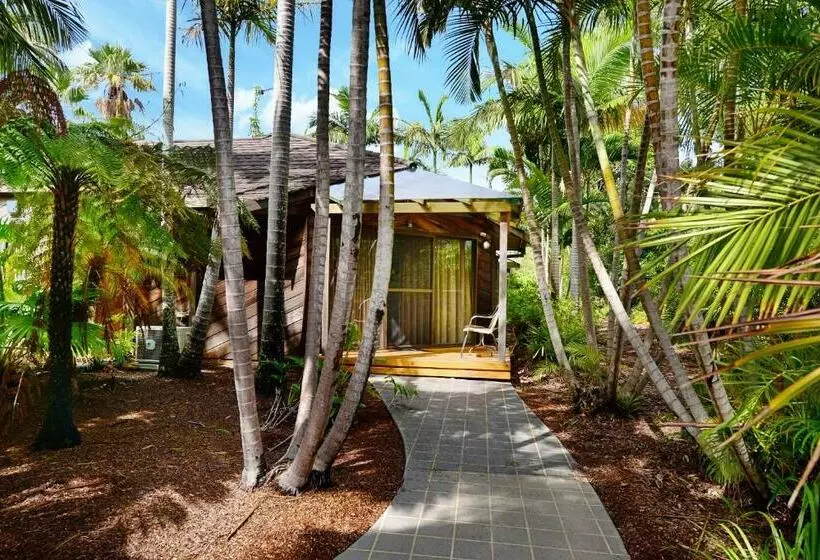 디럭스 자쿠지룸, Breakfree Aanuka Beach Resort