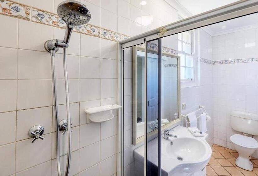 اتاق استاندارد, Coachman Hotel Motel