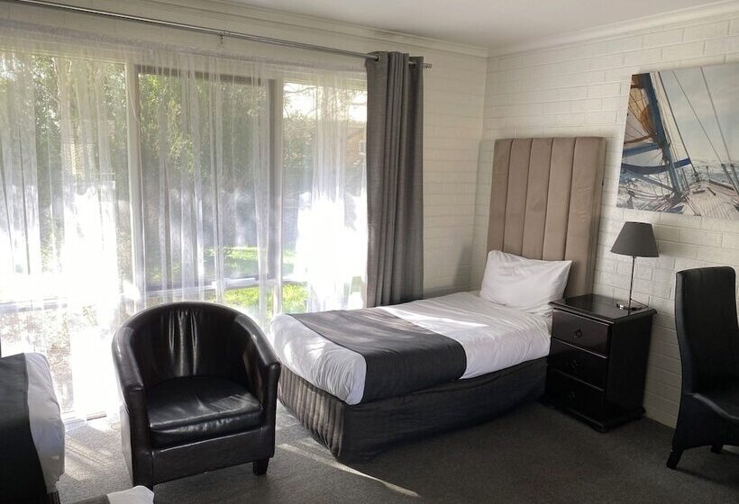 ファミリールーム, Frankston Motel