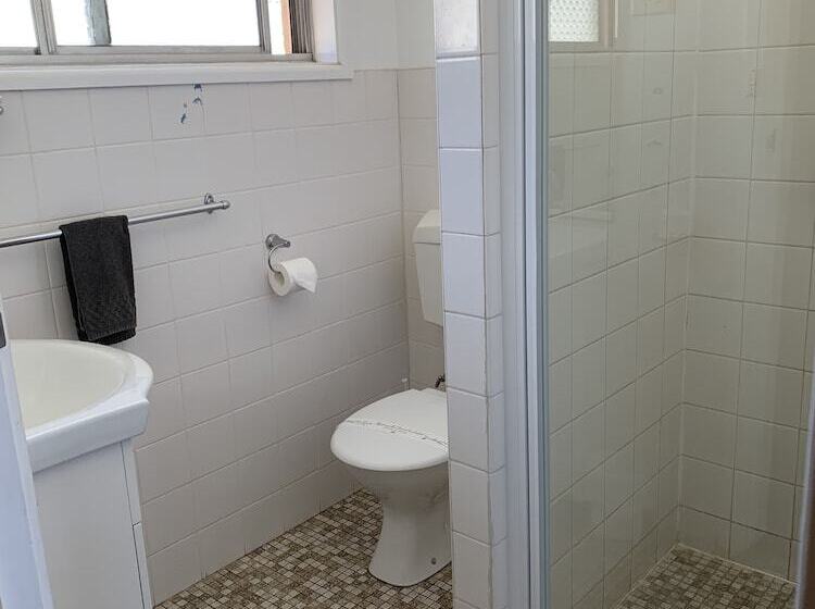 חדר דלוקס, Gilgandra Motel