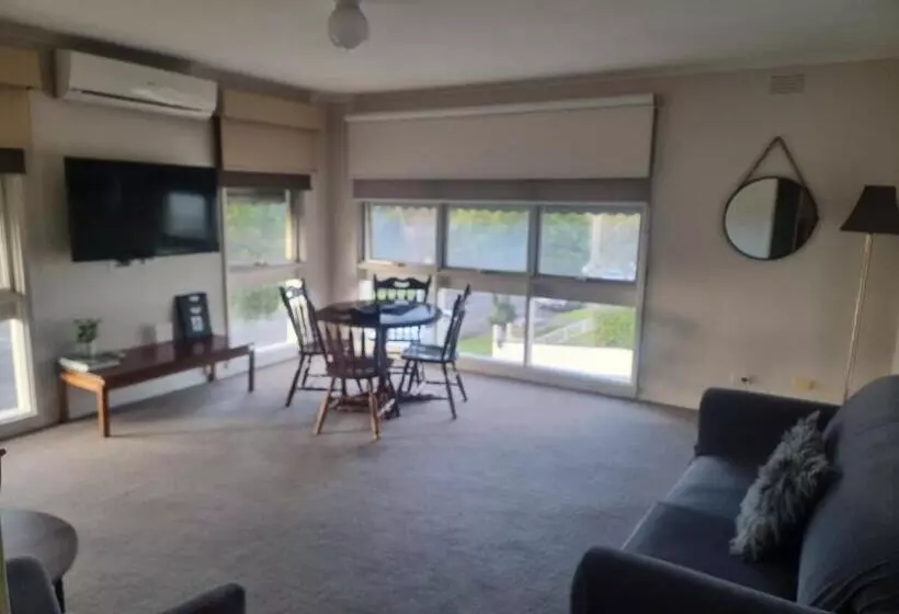 ２ベッドルームアパートメント, Hacienda Motel Geelong