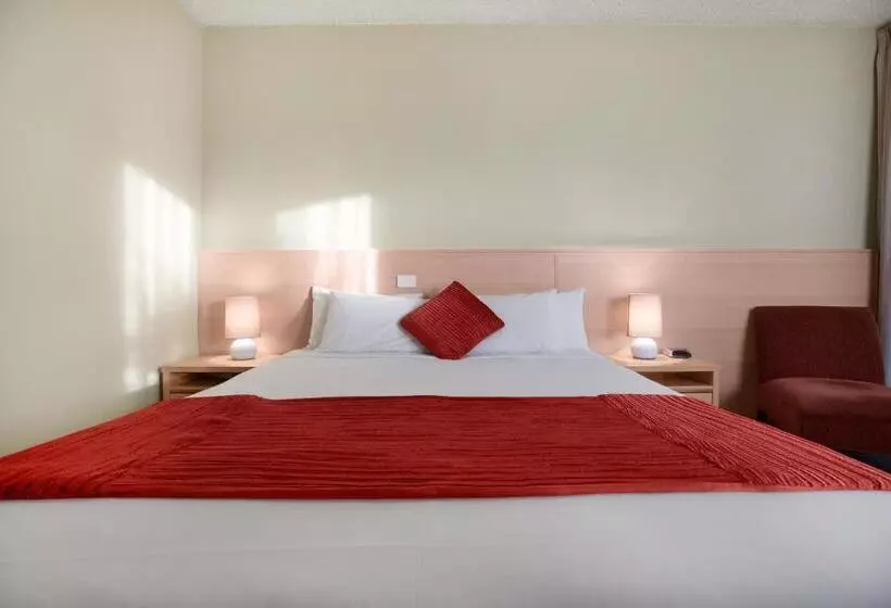 キングサイズベッドのデラックスルーム, Adelaide Road Motor Lodge