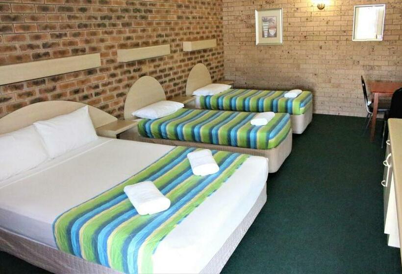 豪华家庭房间, Castle Motor Lodge