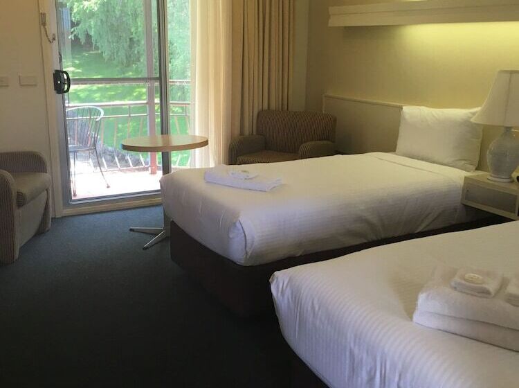 Номер Стандарт Вид на Бассейн, Waterview Gosford Motor Inn