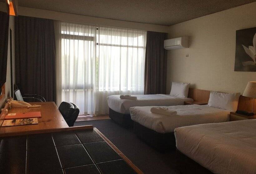 اتاق خانوادگی, Waterview Gosford Motor Inn