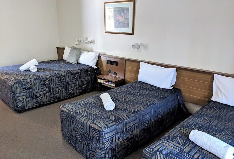 חדר משפחתי, Miners Lodge Motor Inn