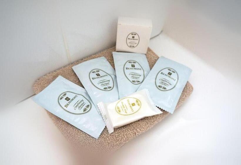 חדר משפחתי, Panorama Motor Inn