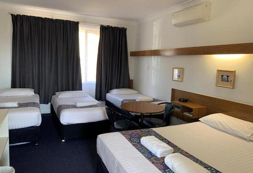 Семейный Номер, Panorama Motor Inn