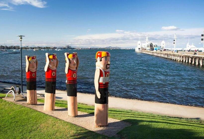 수피리어 룸 퀸 침대, Rydges Geelong