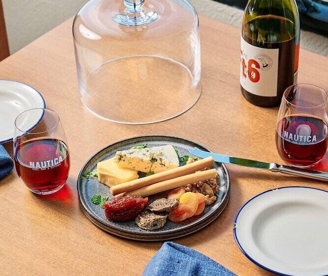 اتاق خانوادگی, Rydges Geelong