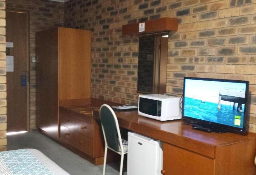 חדר משפחתי, Sandhurst Motor Inn Bendigo