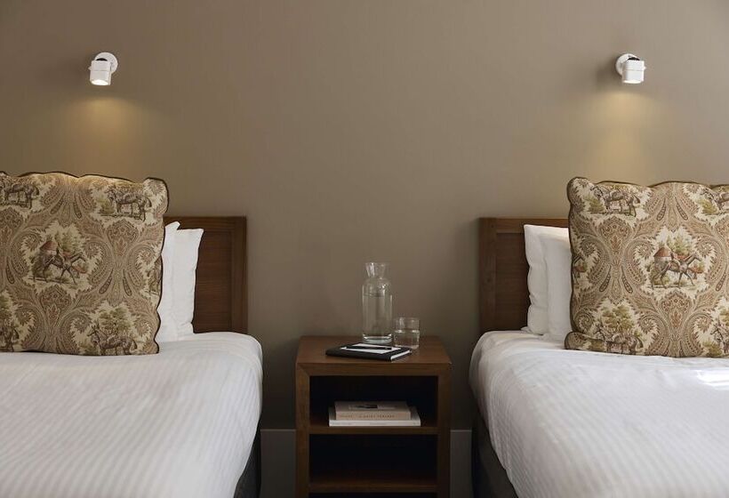 Номер Стандарт, The Victoria