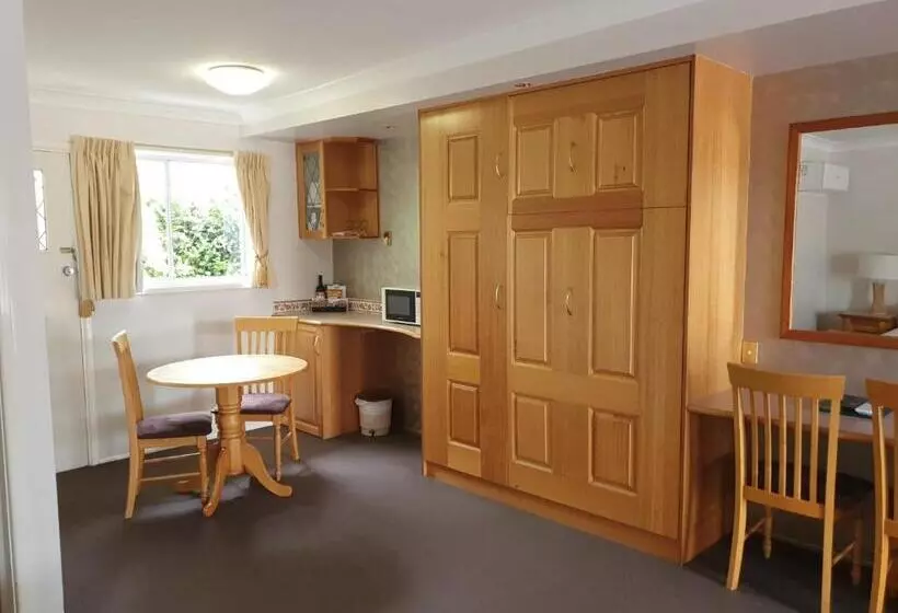 Basic-perhehuone, Mcnevins Maryborough Motel