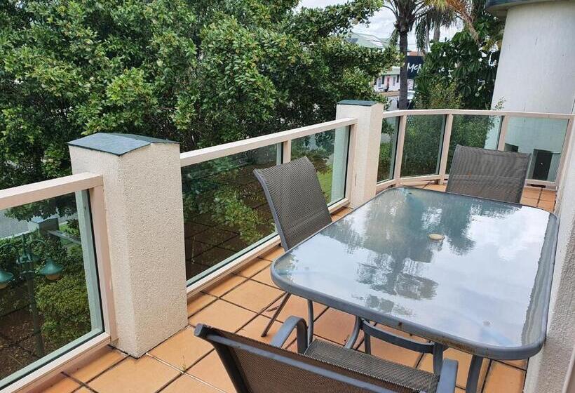 جناح مزود بجاكوزى, Mcnevins Maryborough Motel