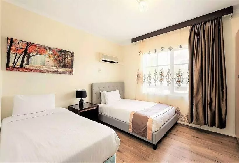 2 Bedroom Family Suite, Eltham Gateway Hotel & Conference Centre
