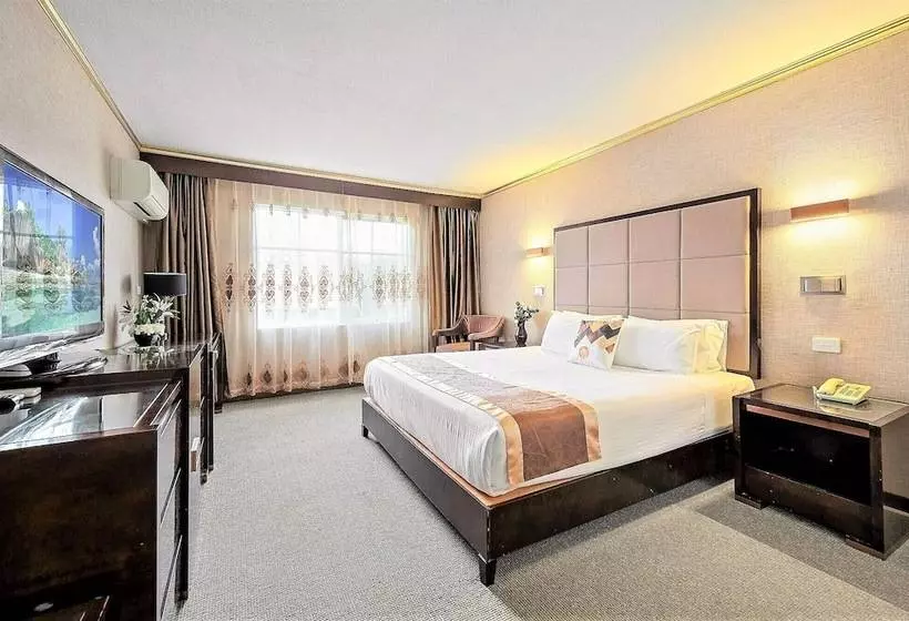 Deluxe Room, Eltham Gateway Hotel & Conference Centre