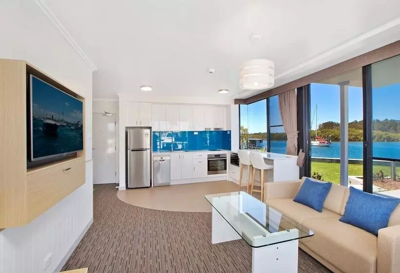 سوییت اجرایی, Sails Port Macquarie By Rydges