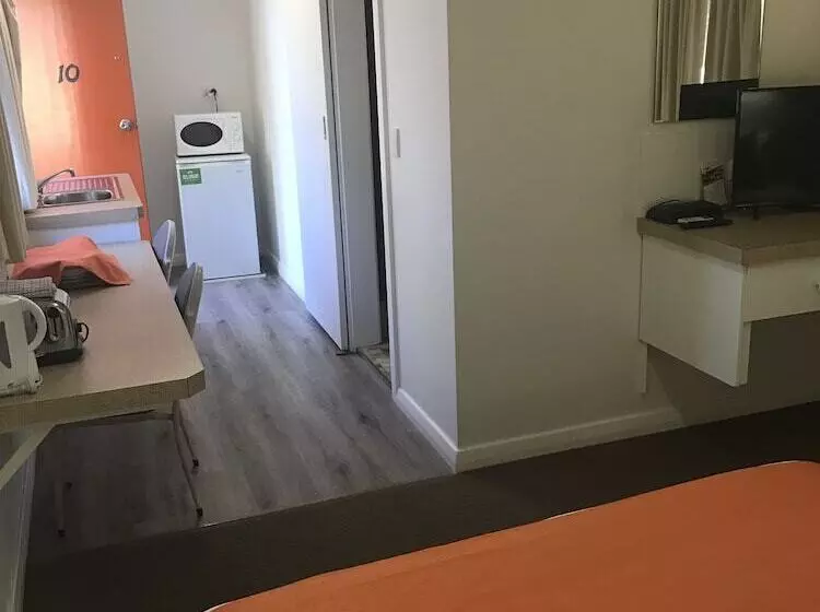 اتاق استاندارد, Sturt Motel