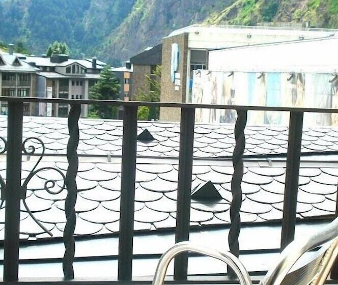 آپارتمان 1 خوابه, Aparthotel Llempó