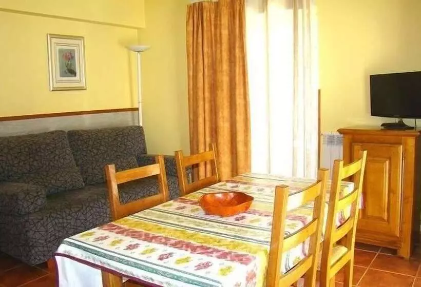 آپارتمان 1 خوابه, Aparthotel Llempó
