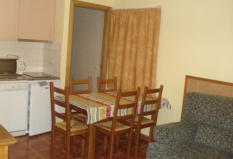 آپارتمان 2 خوابه, Aparthotel Llempó