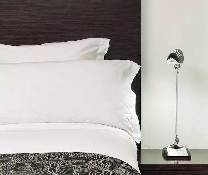 اتاق استاندارد, Cambridge Hotel Sydney
