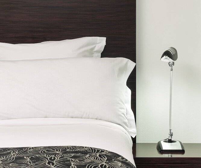 스탠다드 트리플 룸, Cambridge Hotel Sydney
