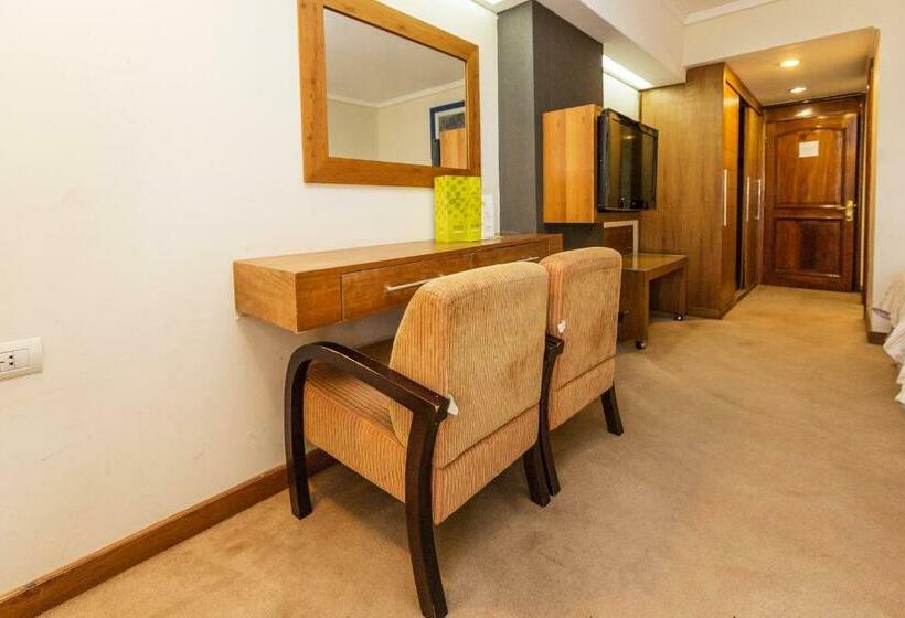 غرفة قياسية ثلاثية, Exe Hotel Cataratas