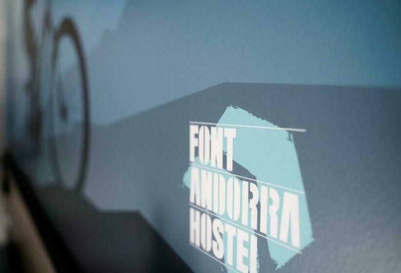Camera Standard, Font Andorra Hostel by Nexta