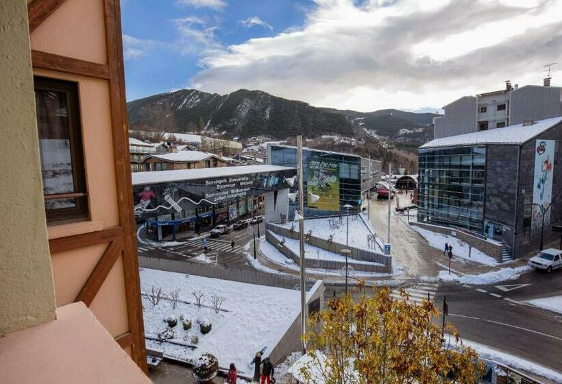تختخواب در اتاق مشترک, Font Andorra Hostel by Nexta