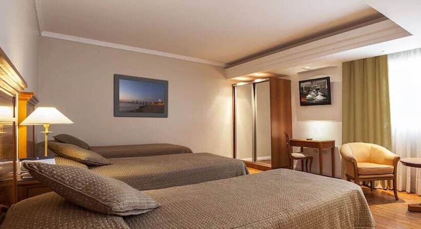 اتاق استاندارد سه نفره, Gran Hotel Guarani