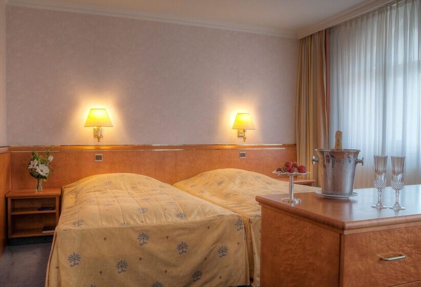 חדר סטנדרט, Ambassador Bosten