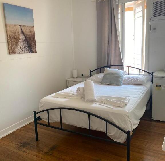 デラックスルーム, Civic Guesthouse