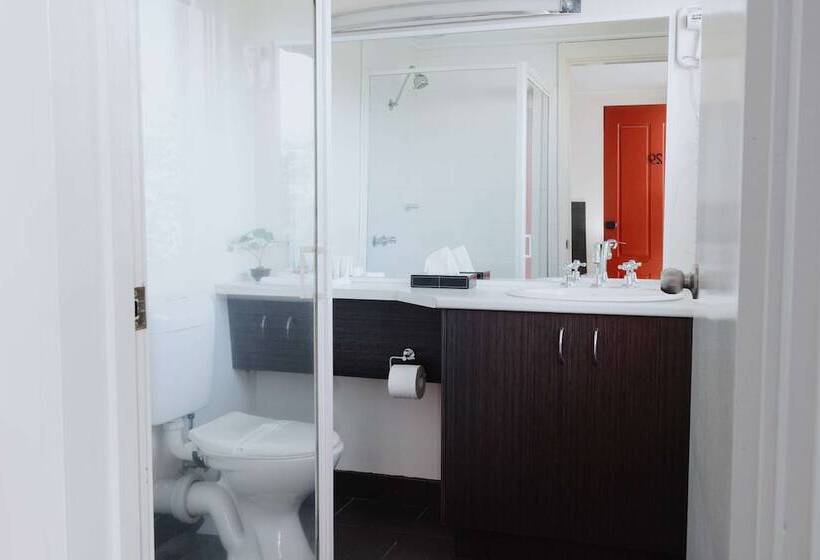 اتاق لوکس, Comfort Inn Traralgon