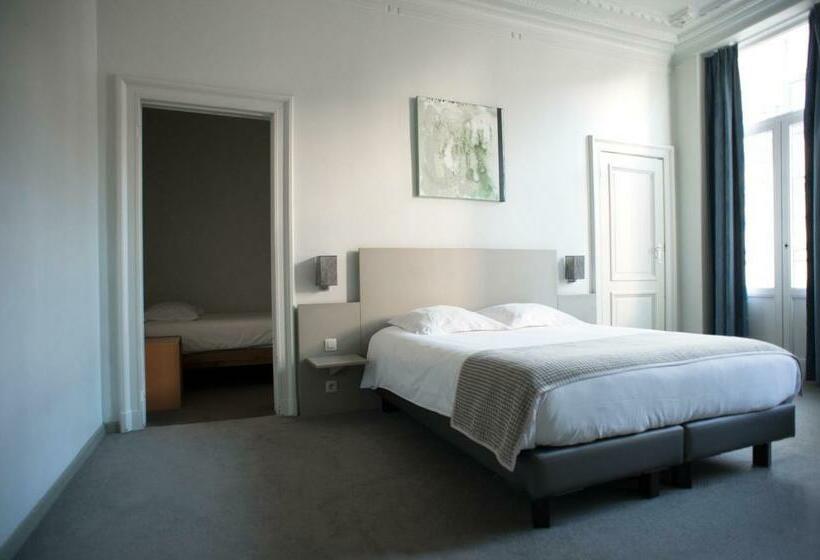 اتاق استاندارد سه نفره, Du Congres