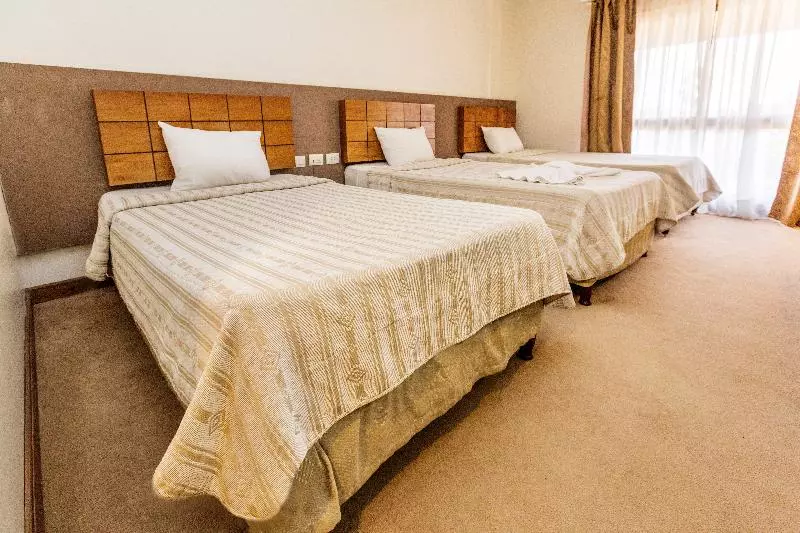اتاق خانوادگی, Exe Hotel Cataratas