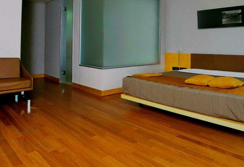 اتاق سوپریور, Htl Urbano