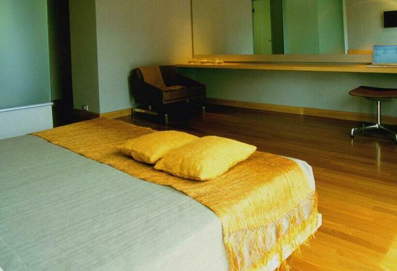 اتاق سوپریور, Htl Urbano