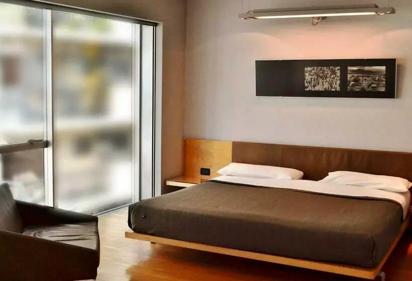 اتاق استاندارد یک نفره, Htl Urbano