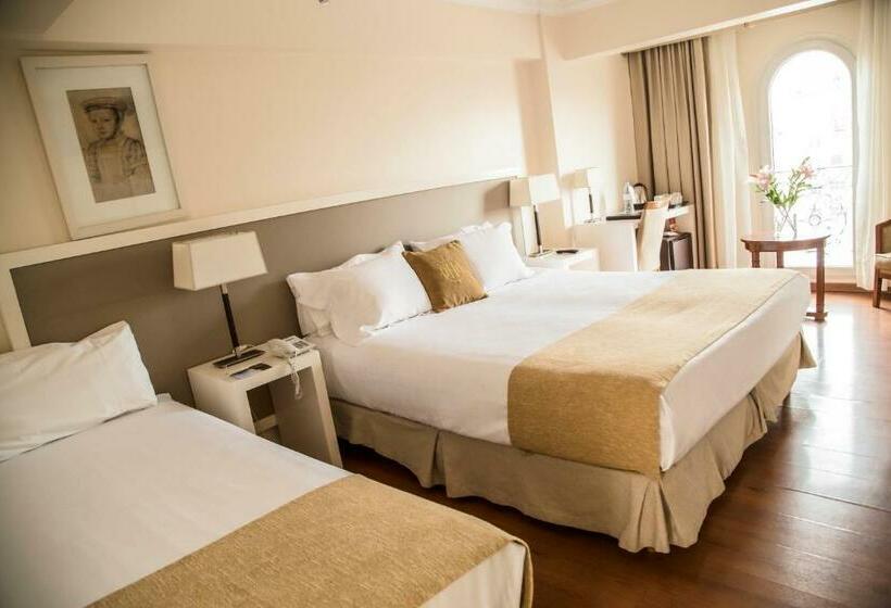 غرفة كلاسيكية ثلاثية, Huentala