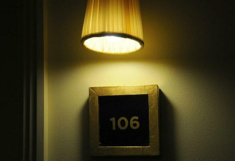 غرفة كلاسيكية, Huentala