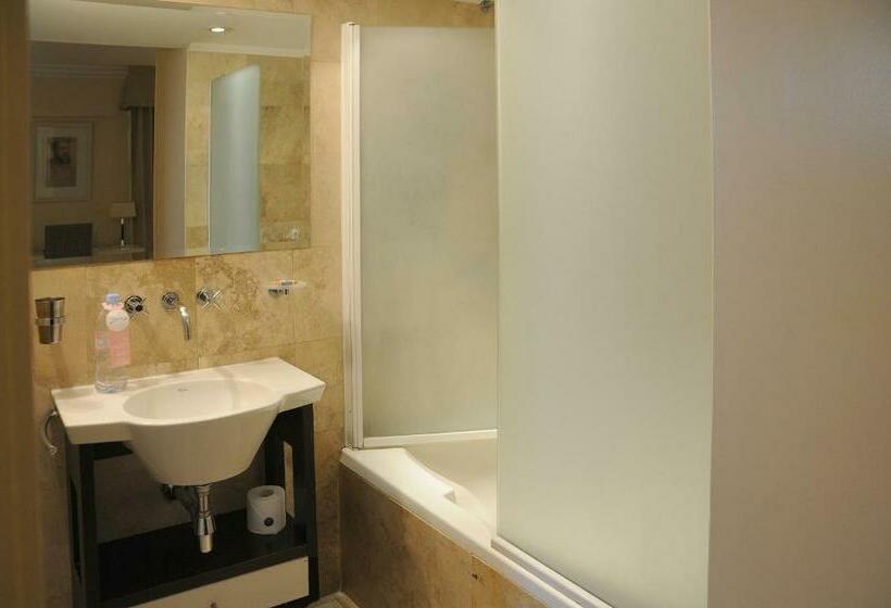 غرفة كلاسيكية, Huentala