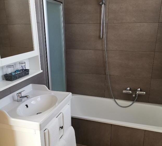 Номер Стандарт, La Cote D Or