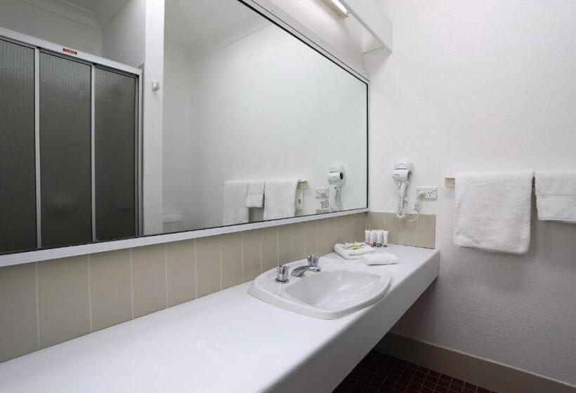 اتاق استاندارد با چشمانداز استخر, Econo Lodge Gateway Tamworth