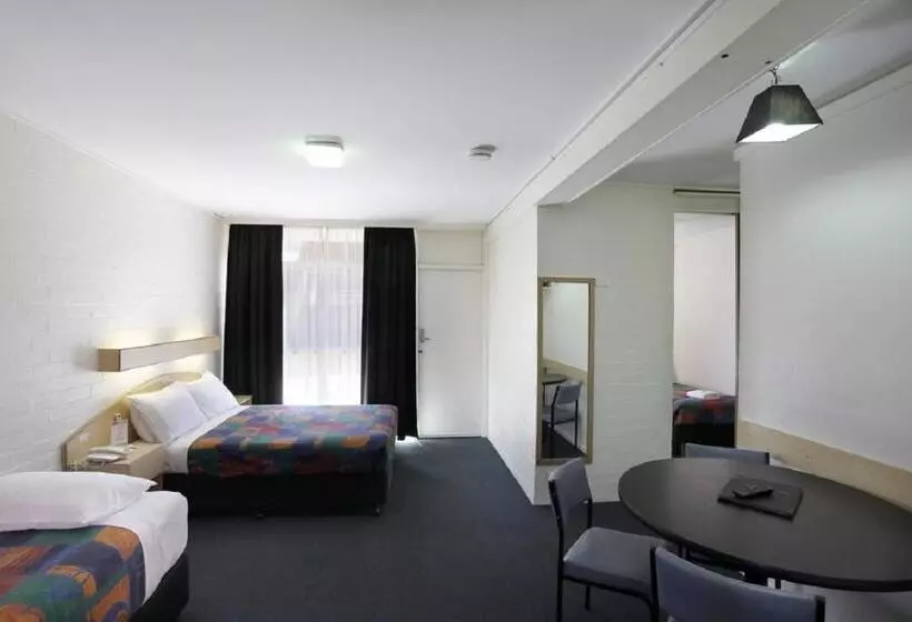 اتاق خانوادگی, Econo Lodge Gateway Tamworth