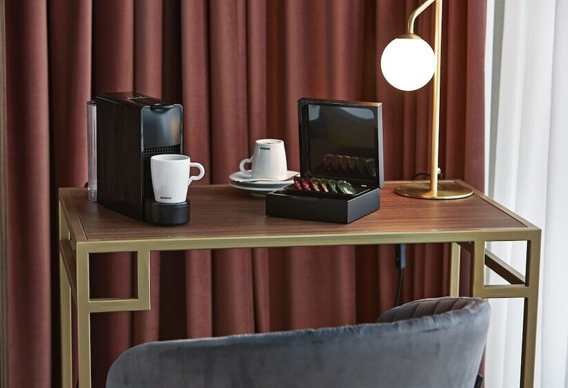 Deluxe Kamer met Balkon, The Scott Hotel Brussels